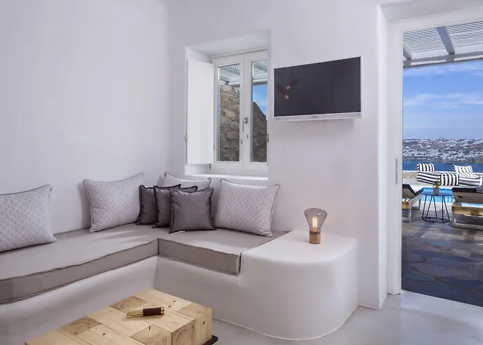 Mykonos No5 Luxury & 4* Mykonos Town