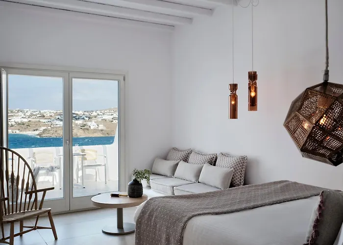 Mykonos No5 Luxury & 4* Mykonos Town